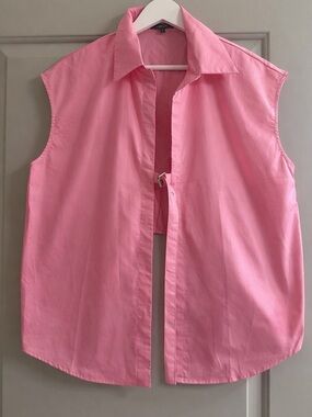 Women's Pink Sleeveless Shirt with Belt Detail